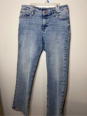 Express skyscraper mid rise jeans! Short 12/14/16 only used once
